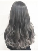 ダブルカラーアッシュグレーカラー　透明感ロング