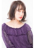 大人かわいいグレージュ小顔ナチュラルショートボブ