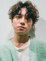 オーシャントーキョーオーバー 渋谷(OCEAN TOKYO OVER)&nbsp;インブラックセンターパート　サイドグラデーション