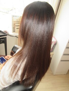 コア フィール ア デイ(COIFFURE A DAY) 【M3D見附今町】サラサラロング