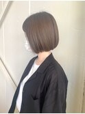 大人ヘルシーなボブにベージュカラー