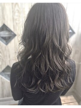 リム(RIM.) 【アッシュグレー×ゆる巻き】