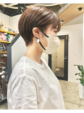 イット(it.) kana ショート 韓国 顔まわり