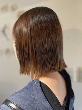 プレイ(pLAy) 柔らかストレート　切りっぱなしボブ