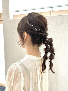 ナウアズ(now as.) どの角度から見てもかわいいツインポニー【向】