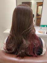 ウプヘアサロン&nbsp;ピンクブラウンインナーカラー@岡田華子