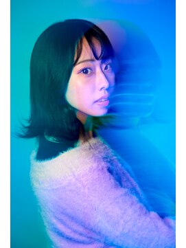 アンアタッシュ(UNE ATTACHE) ブルージュの深み×くびれヘアで魅せる冬の装い