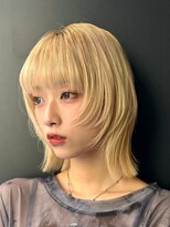 ノイ(noi)&nbsp;顔周りレイヤーカットくびれヘアミルクティーベージュカラー