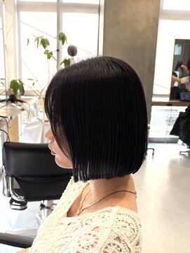 エリマ 調布(elima) タッセルボブ縮毛矯正コスメストレート調布切りっぱなしボブ