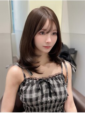 パルス ヨコハマ(PULSE yokohama) ミディアムレイヤー内巻きワンカールアッシュベージュ