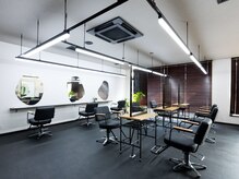 【贅沢なデザイナーズ空間】自分をアップデートする特別な時間。和歌山駅から車で3分、無料駐車場9台完備。