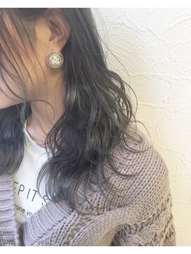 フレアジェネラス(FLEAR generous) 【抜け方が綺麗なオトナグレージュ】柳本麻守