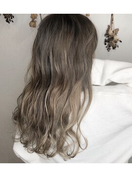 ウル(Ulu) エアタッチ×ミルクティーグレージュ