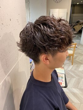 エル(EL by green) 【YUKI】スパイラルパーマ×ツーブロック×刈り上げ