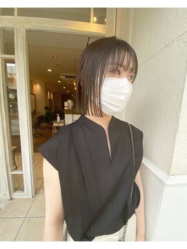 ムジーク(Musiiik) ミニボブとオリーブベージュ