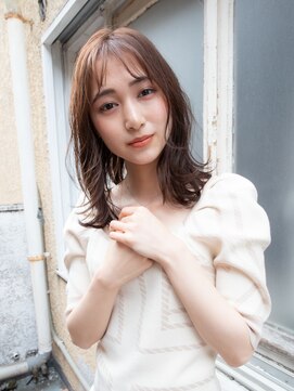 アデリタ(Adelita) 透け感、柔らかベージュ