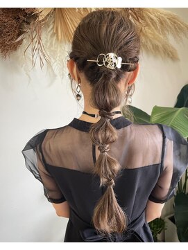 インフィニート(infinito) 玉ねぎアレンジお呼ばれヘア