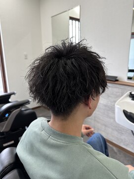 エイト(AITE) ツイストスパイラルパーマセンターパート<理容室>川口鳩ヶ谷57