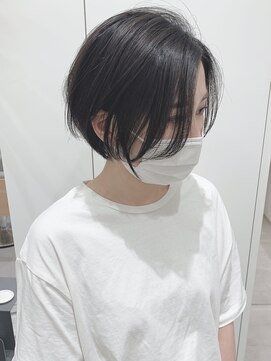 ステア ケース(stair case) 大人前下がりナチュラルショートボブ