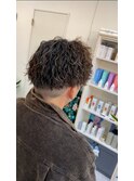 捻りツイストスパイラル縦落ちパーマ