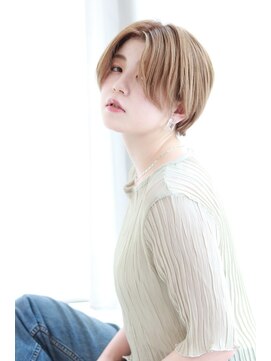 ビューティーアンドフリーハコ(Beauty&Free HACO) くびれショート＊センターパート＊前下がりショート