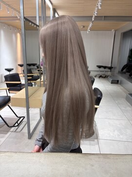 サイ(sai) 春に大人気のグレージュカラー