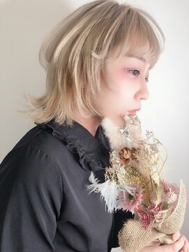 シーデン(C-den) 人気のイルミナ×ホワイトベージュ×マッシュウルフ