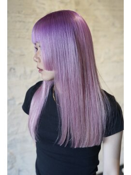 オルター(Alter) ピンクカラーxサイドバング