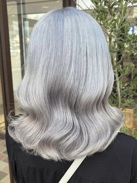 アース コアフュールボーテ 松本庄内店(EARTH coiffure beaute) ホワイトシルバー_ハイトーン_ケアブリーチ_ペールカラー