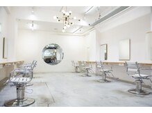 ユルク(JURK nagoya)の雰囲気（salon space白を基調とした清潔感ある空間◎）