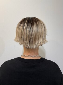 クク(coucou) デザインカラーショートスタイル