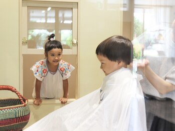 ウーナ(una)の写真/【東別院1分】こだわりの《完全個室》で,子育てママも気兼ねなくお洒落ヘアを楽しめます♪キッズスペース有