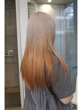 オーオシカシカスペース(OOO YY Space) オレンジのグラデーションカラー