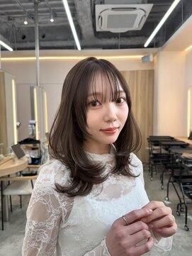 ウェイズトウキョウ 新宿店(Ways TOKYO) ミディアムレイヤーカット顔まわり透明感カラーベージュ