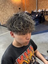 アディクト オム(ADDICT HOMME)&nbsp;ハイライト＋緩め波巻きパーマ