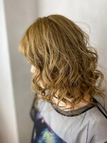 ラトリエ ブロカント 立川北口店(L'atelier BROCANTE)&nbsp;フォギーベージュ カール くすみカラー オン眉