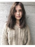 外国人風ミルクティーベージュ×ブリーチハイライト