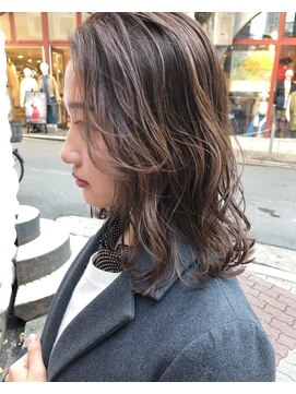 モルニ(MORNI) ショコラブラウン_マロンベージュ Aラインボブ かきあげ