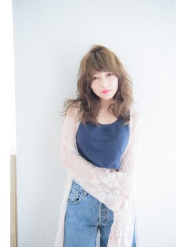 ミエル ヘア 新宿(miel hair) 〈mielhair新宿〉ラフなウェーブミディ　イルミナ