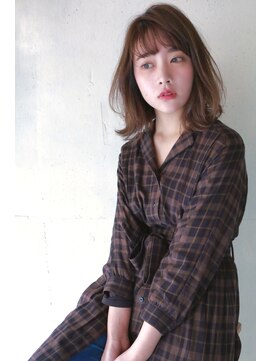 コンビネーション(combination) レイヤーボブ　透明感カラー　毛先カール　前髪カール