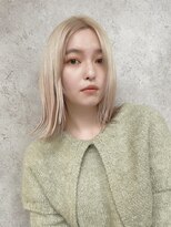 アンアミ シブヤ(Un ami shibuya)&nbsp;切りっぱなしミディアム/ハイトーンベージュ