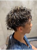 ツーブロック 波巻き ツイスト スパイラルパーマ