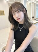 鎖骨下くびれミディアムぱっつんシースルー前髪