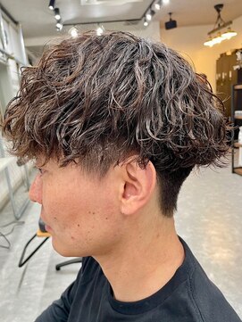 フゥ 宇都宮(FeU) 波巻きパーマメンズパーマメンズヘアツーブロックツイストパーマ