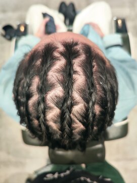 スリーセント 栄(3/cent) コーンロウ/フェードカット/