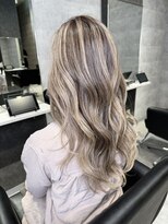 アンダーバーホワイト 泉佐野店(_WHITE)&nbsp;☆ ハイライトカラー　ケアブリーチ　ダブルカラー　イルミナ