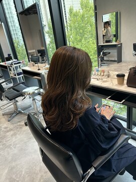 リアン バイ キートス(Lien by kiitos) オリーブベージュ/ブリーチなしWカラー/赤み消し/レイヤーカット