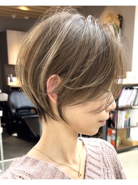 ラフ 新宿(Laff) 似合わせカット20代30代40代50代くびれショート丸みショートボブ