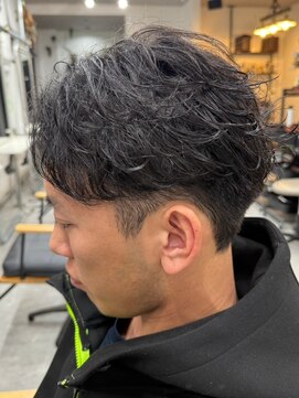 フゥ 宇都宮(FeU) 栃木メンズパーマメンズカットセンターパートメンズマッシュ緩め