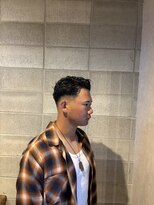 ワンワンオー バーバーショップ コンチネンタル(@110 BARBER SHOP continental)&nbsp;ミドルフェードツーブロックビジネスショート
